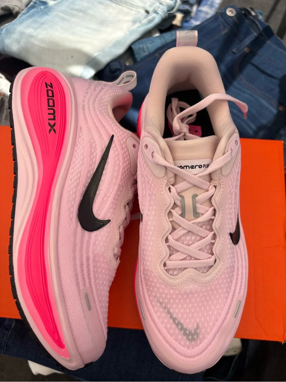 Nike Women’s Pink Vomero Plus Run